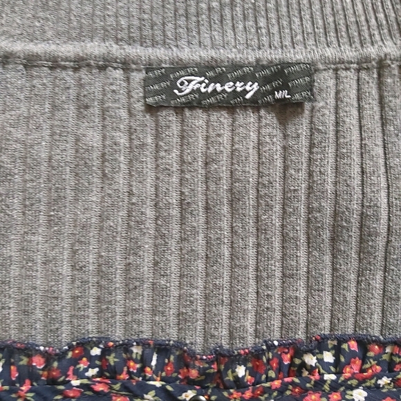 Floral Long Sleeve Blouse - Picture 3 of 4